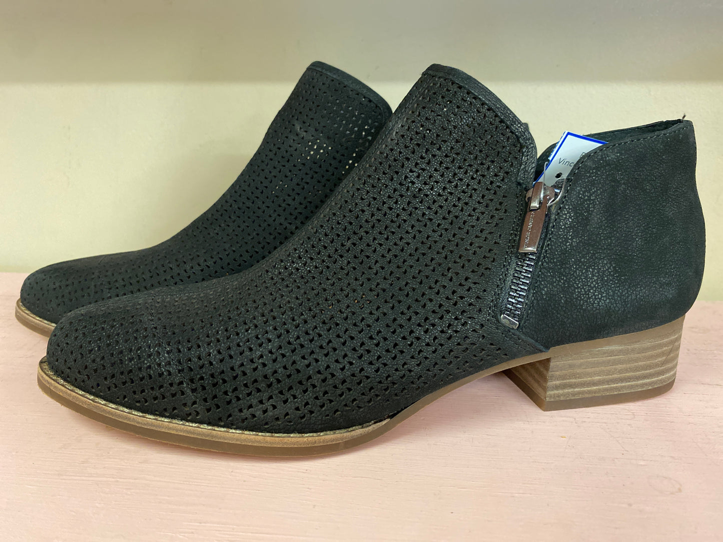 black Vince Camuto shoes, 10