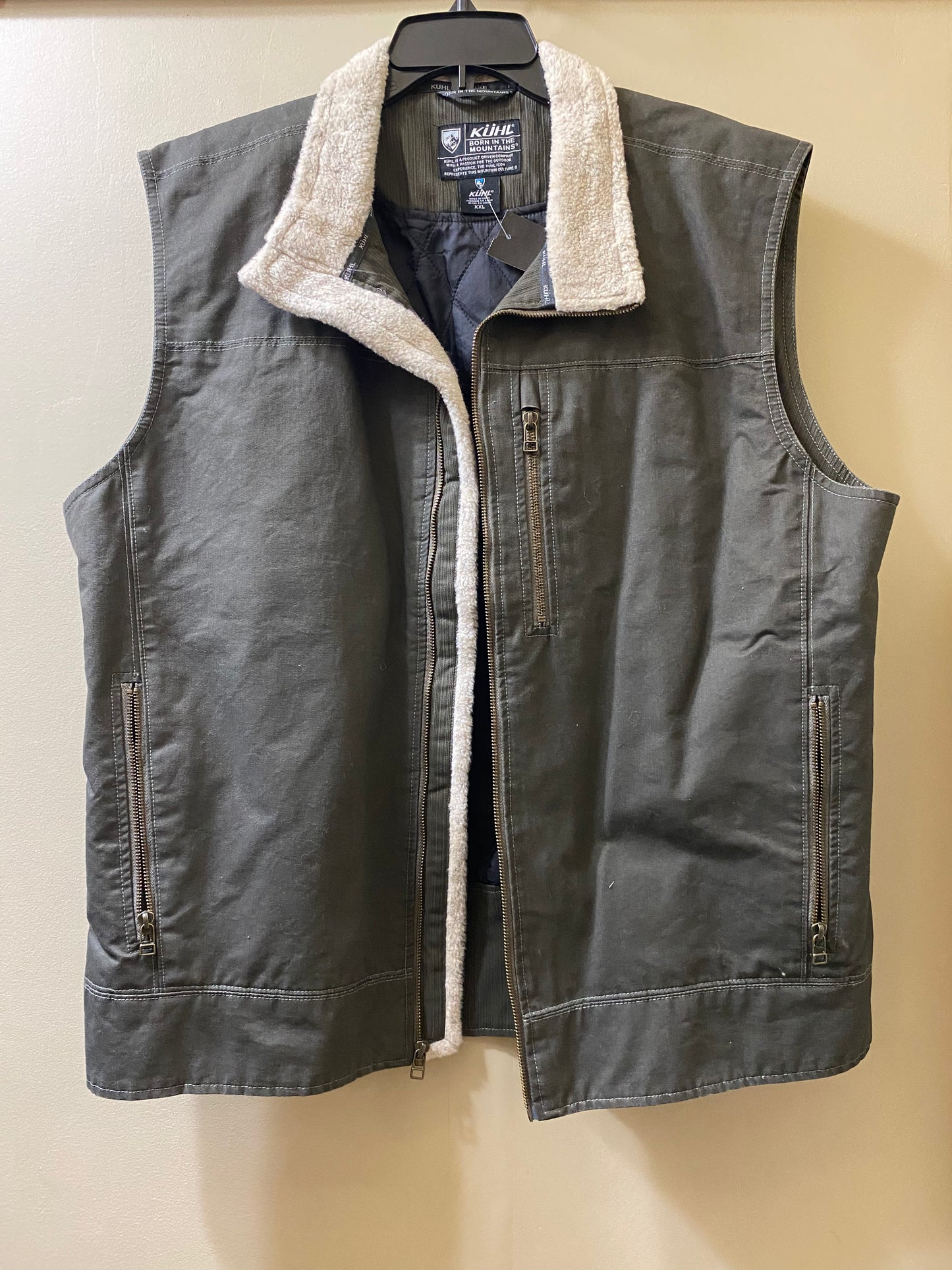 olive Kuhl designer vest, XXL