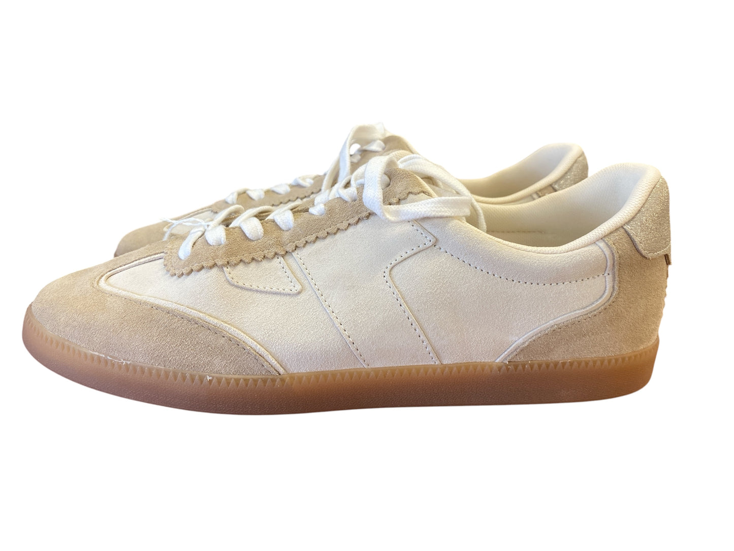 beige Toms sneakers, 12
