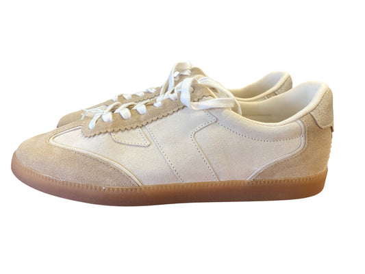 beige Toms sneakers, 12