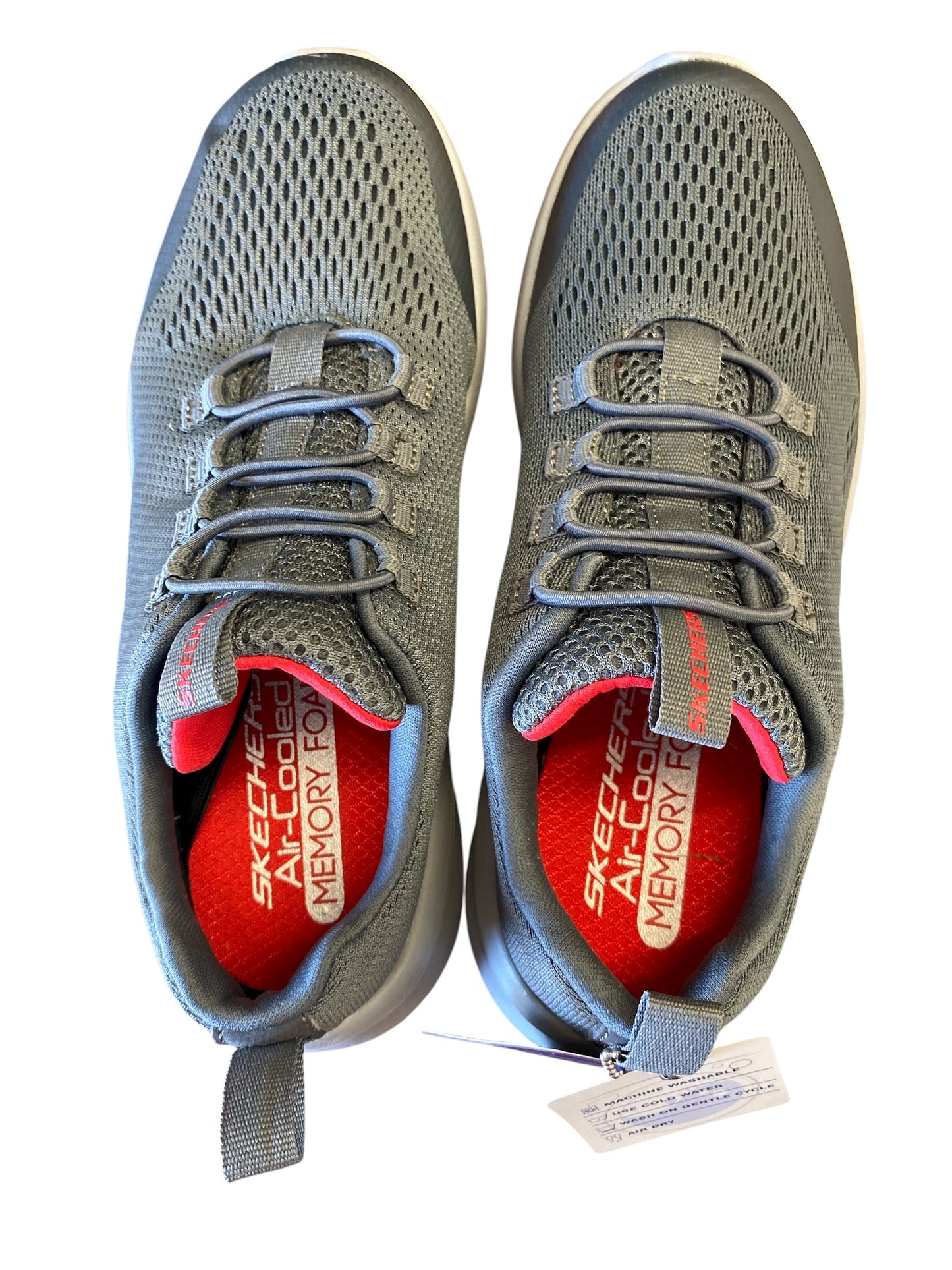gray Skechers boys sneakers, 5.5