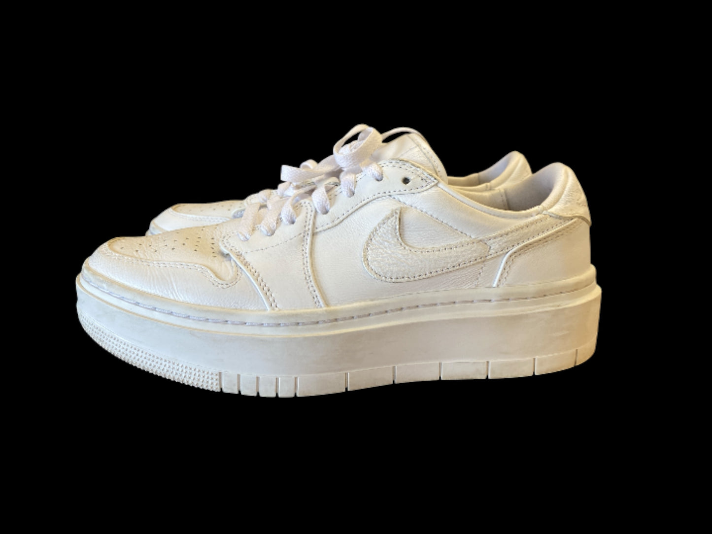 white Nike womens sneakers, 9.5