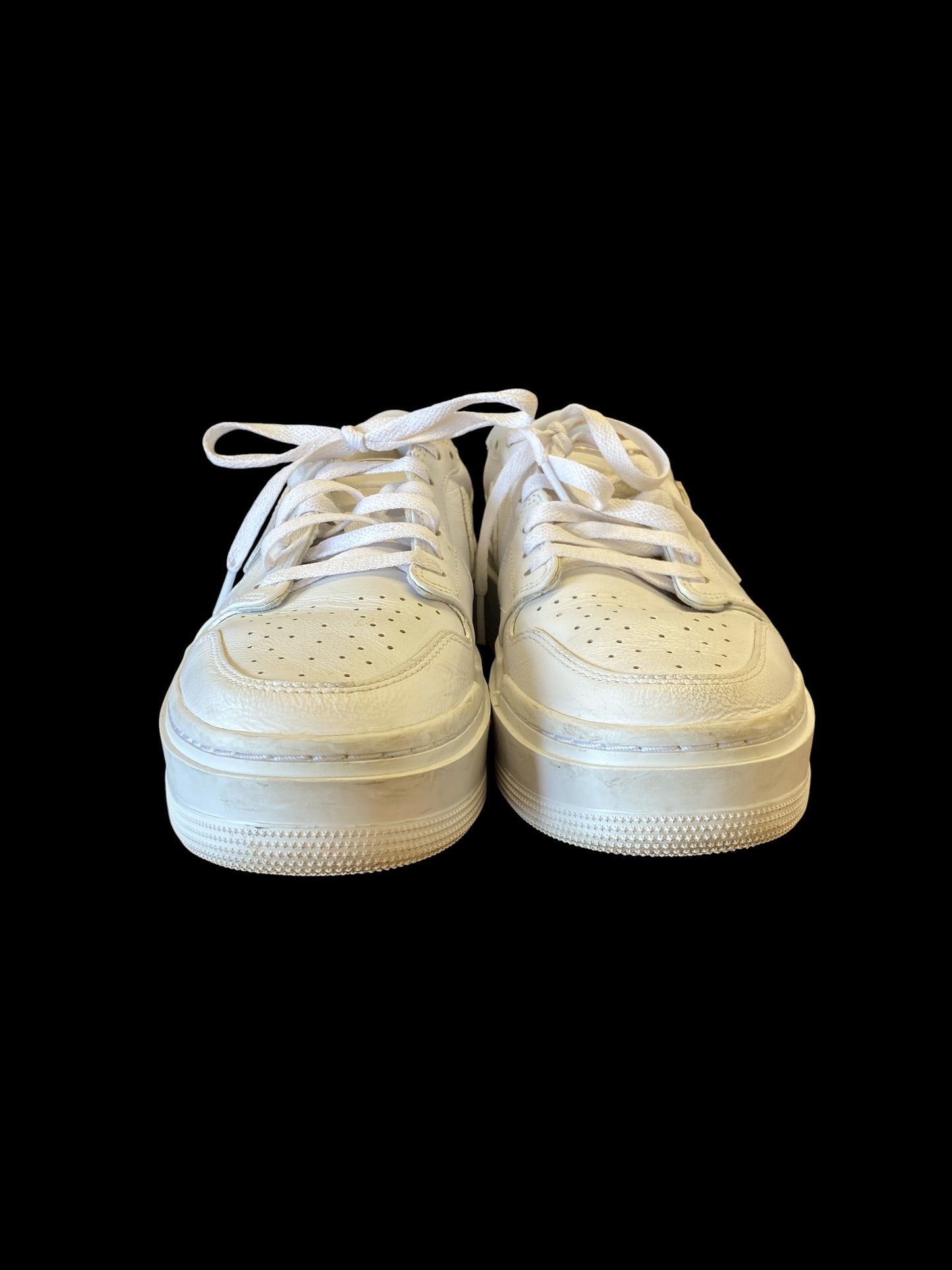 white Nike womens sneakers, 9.5