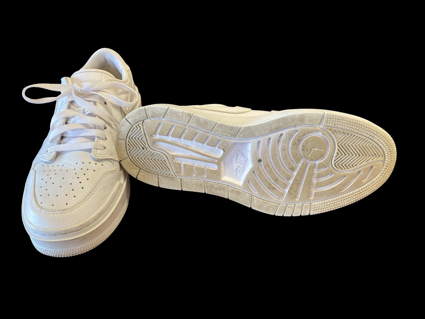 white Nike womens sneakers, 9.5